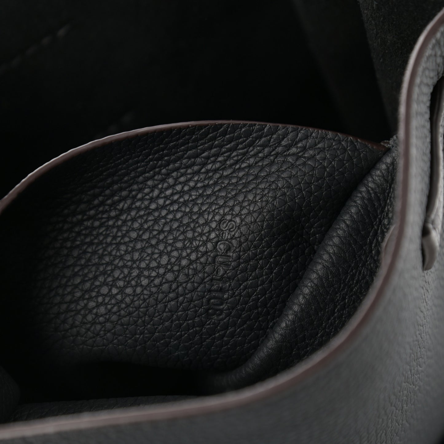 Supple Grained Calfskin Long Strap Big Bag Bucket Black