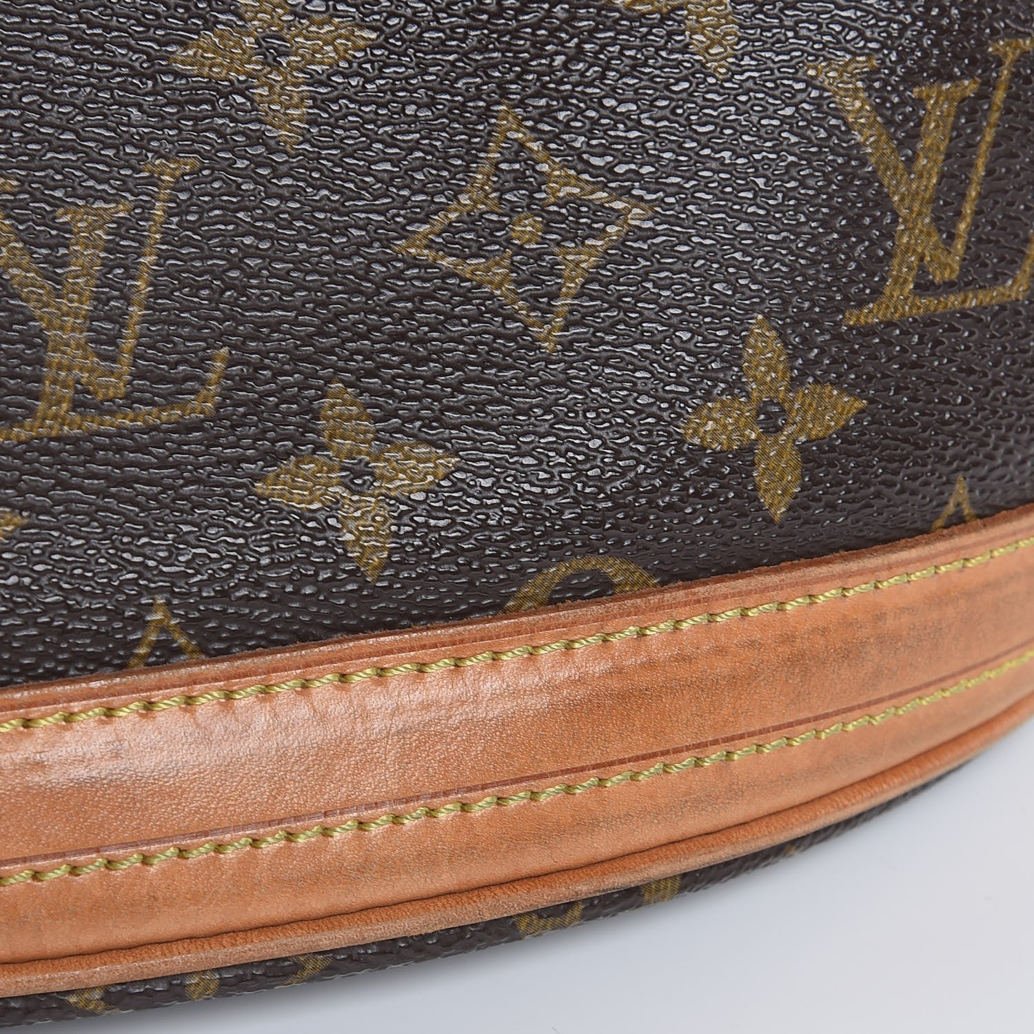 Louis Vuitton Monogram Petit Bucket 23 10 of 18