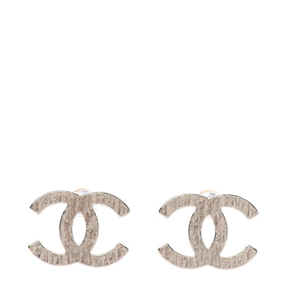 Chanel Textured CC Earrings Gold 1 of 5