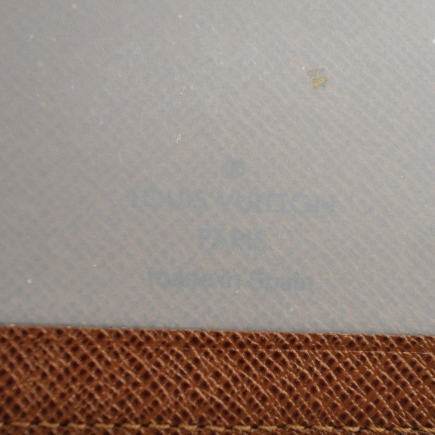 Monogram Porte 2 Cartes Vertical Card Holder