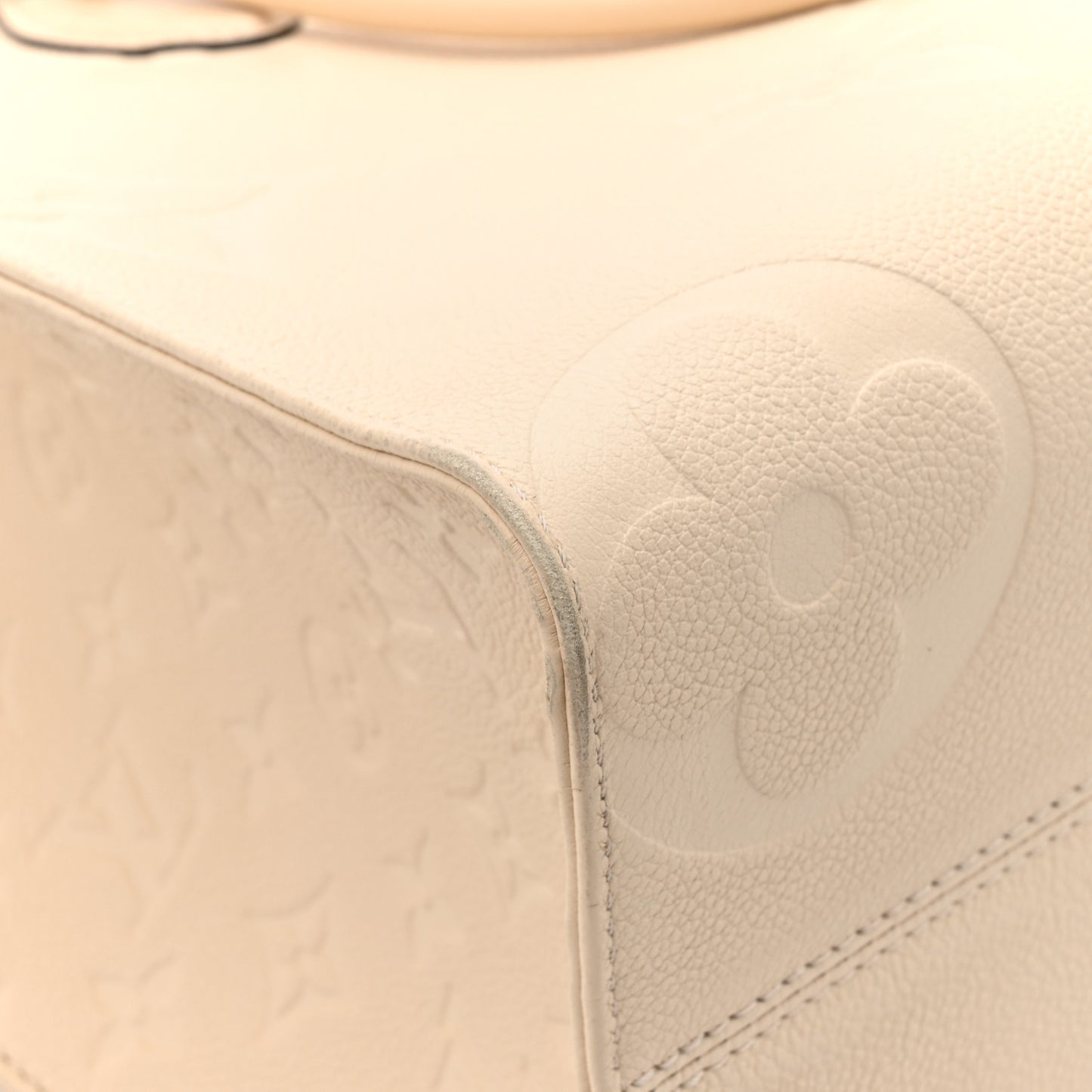 Empreinte Monogram Giant Onthego PM Cream Beige