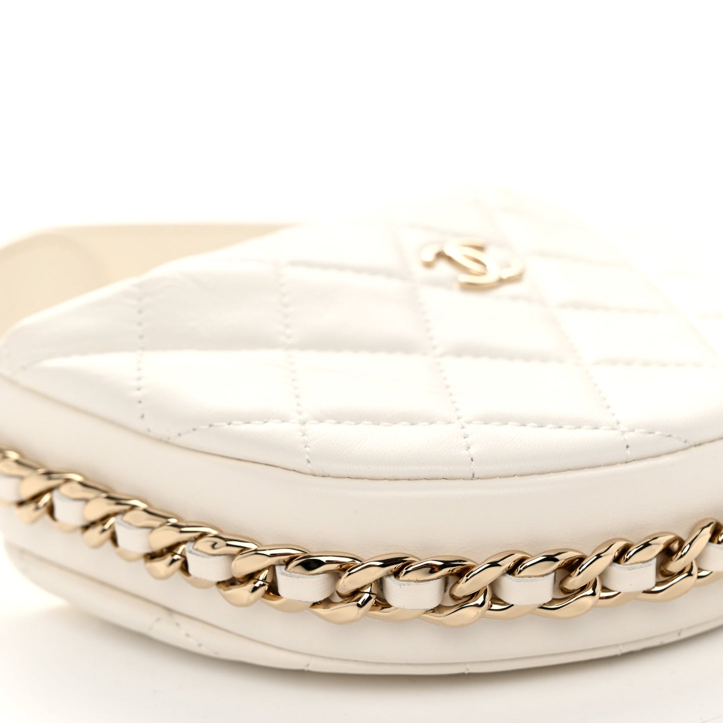 Lambskin Quilted Chain Around Pouch Hobo White