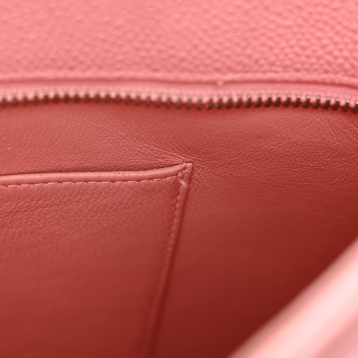 Caviar Quilted Medallion Tote Light Pink