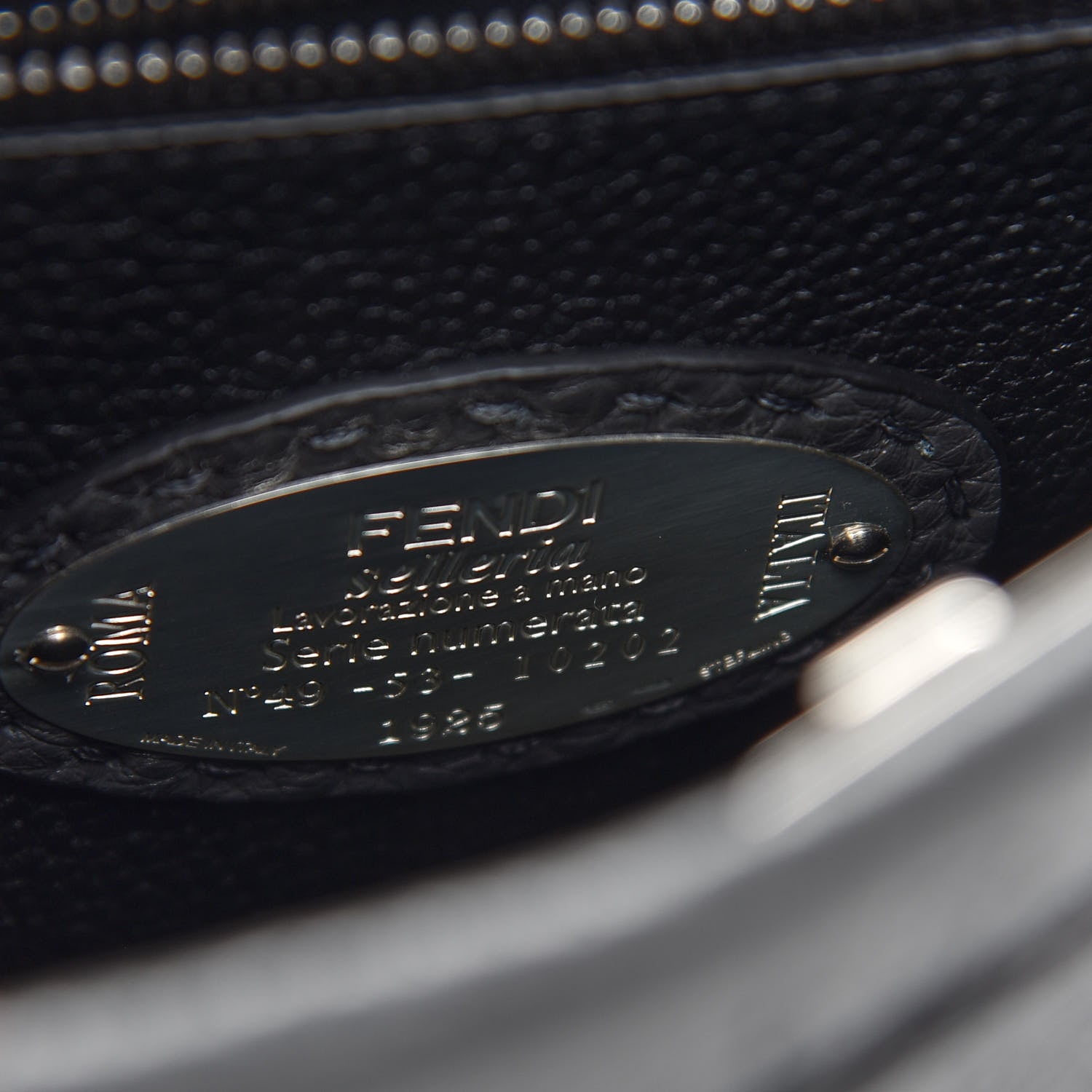 Fendi Cuoio Romano Lavorazione Selleria Stitch Gradient Mini Peekaboo Iconic Fit Satchel Asfalto Black White 6 of 9