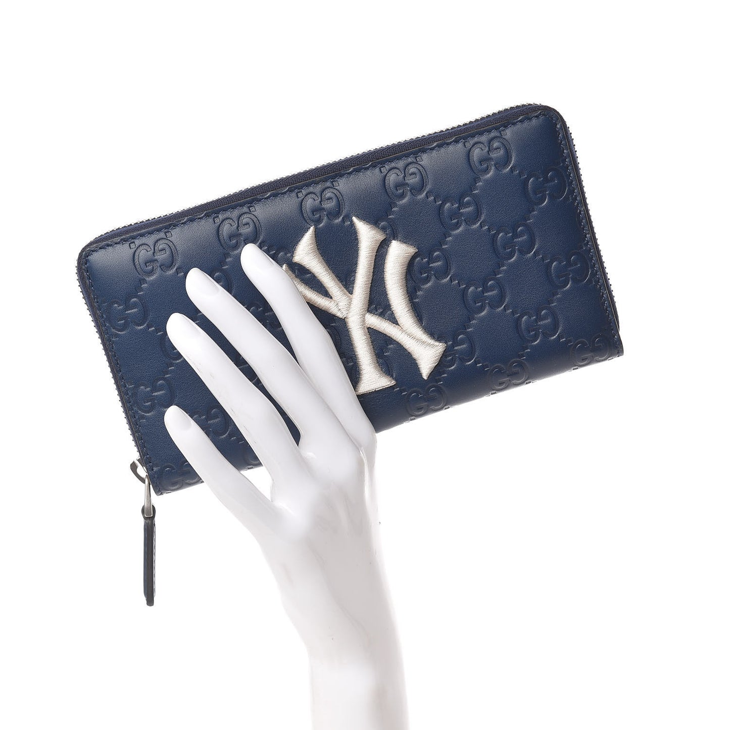 X MLB Guccissima Signature NY Yankees Embroidered Zip Around Wallet Royale Ivory