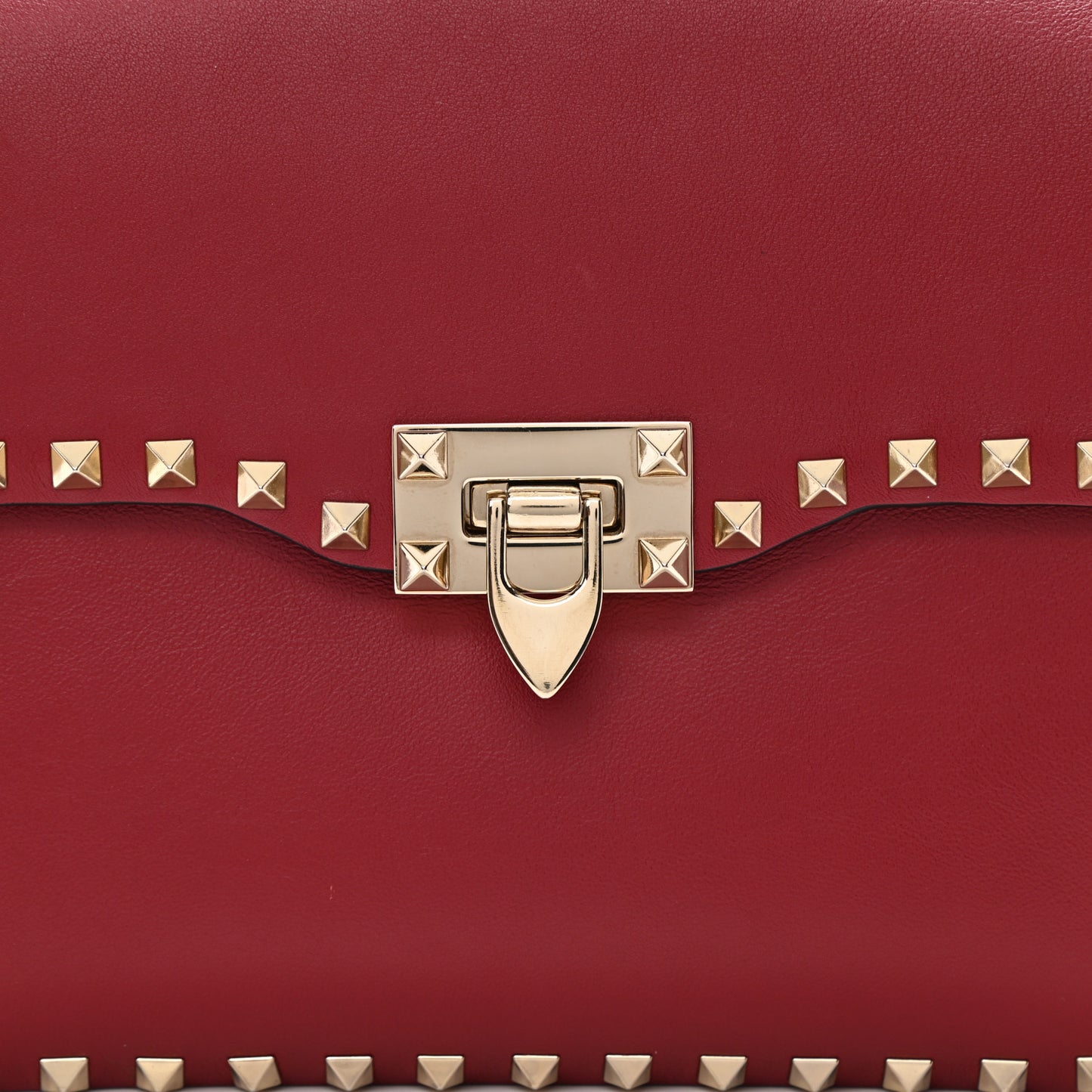 Vitello Medium Rockstud Flap Saddle Bag Scarlet