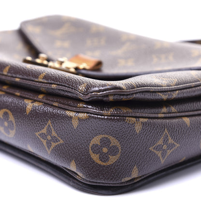Louis Vuitton Monogram Pochette Metis 7 of 18