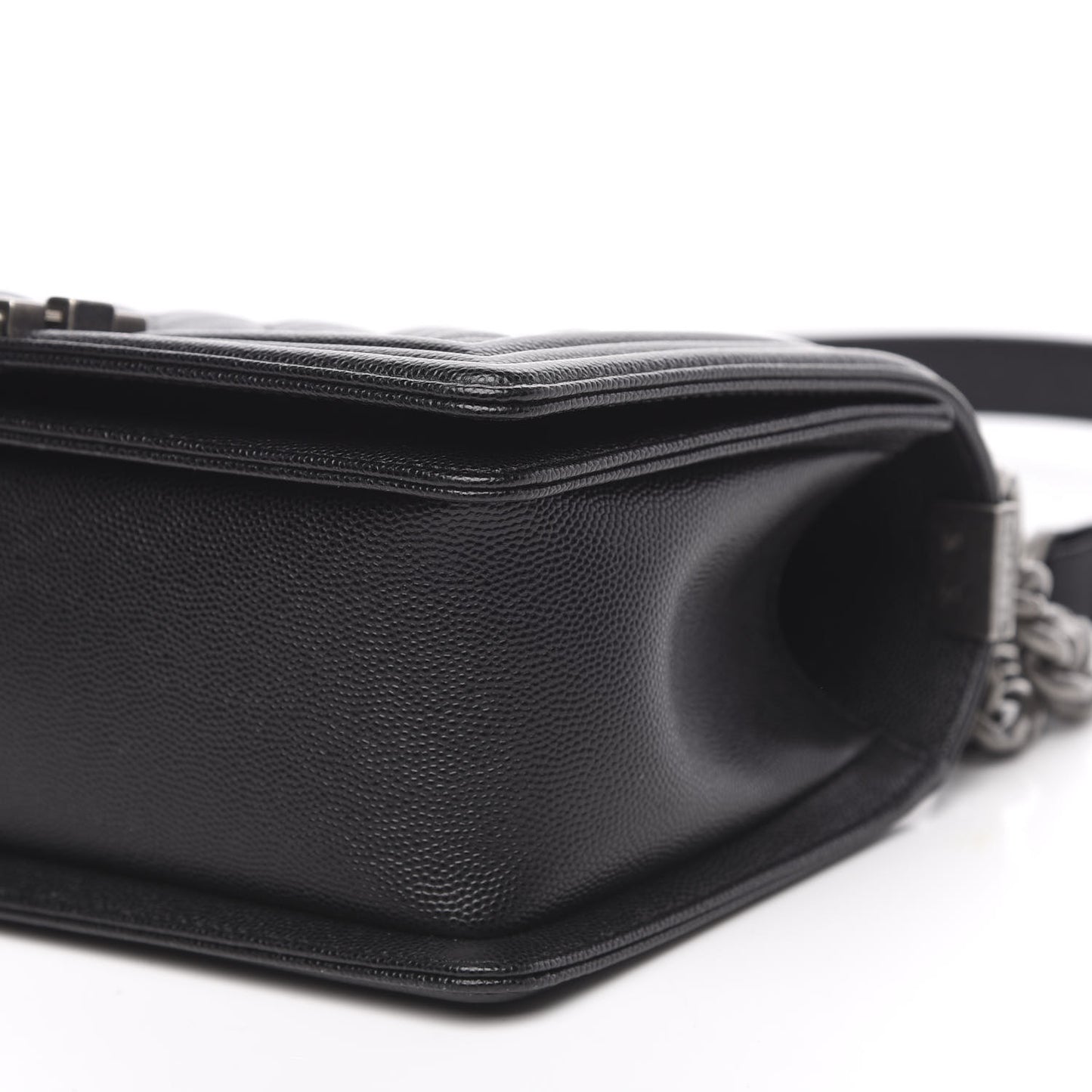 Caviar Quilted Medium Boy Flap Black
