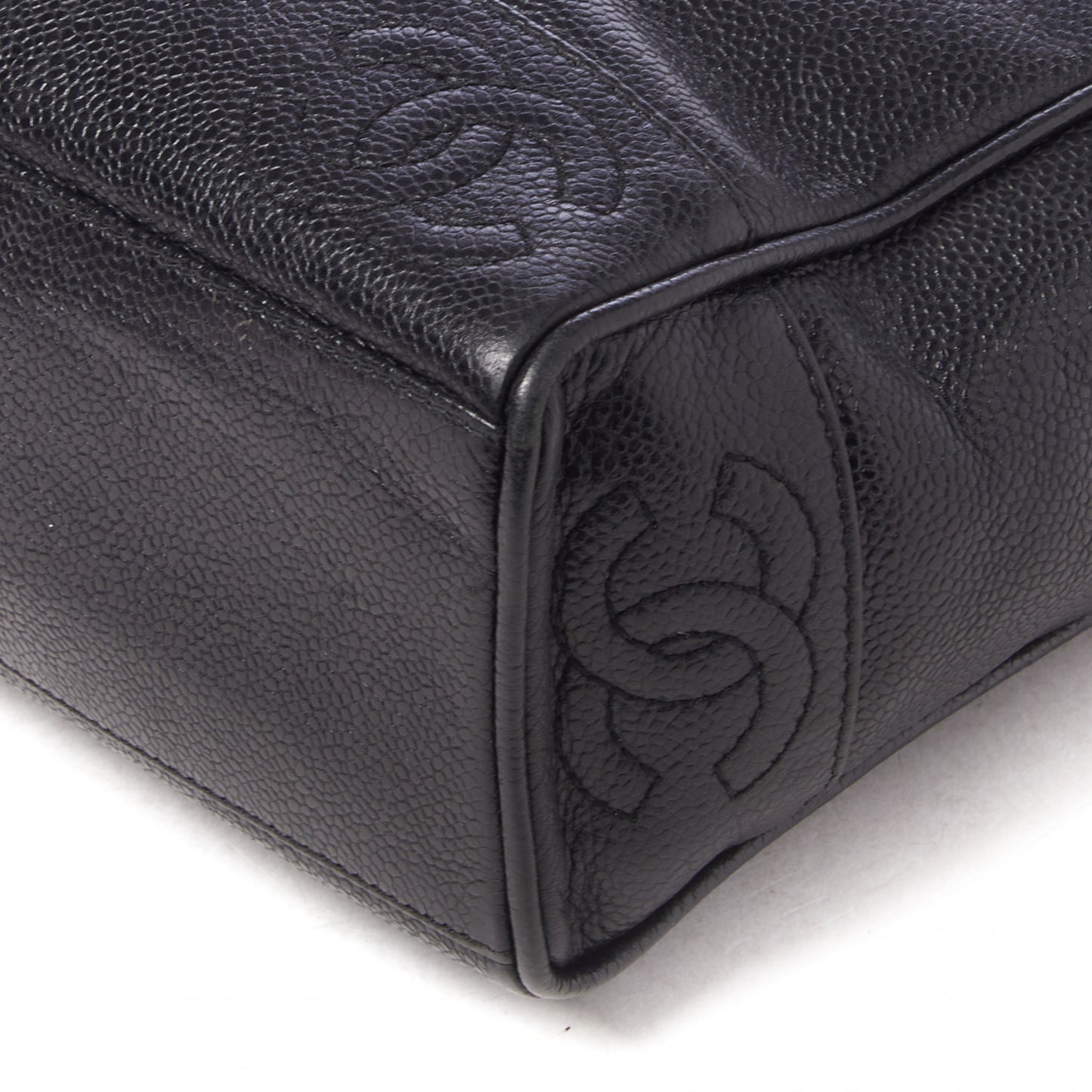 Caviar CC Shoulder Bag Black