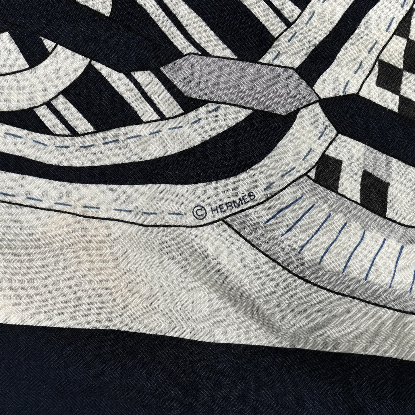 Cashmere Silk La Selle Imaginaire Shawl 140 Marine White