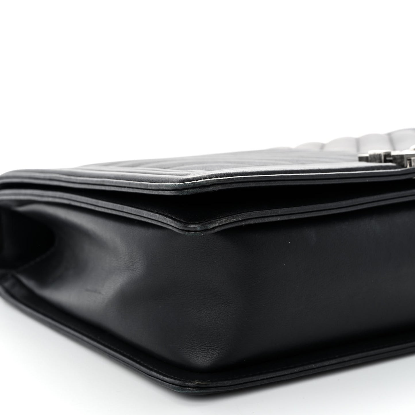 Calfskin Chevron Quilted Large Boy Flap Black
