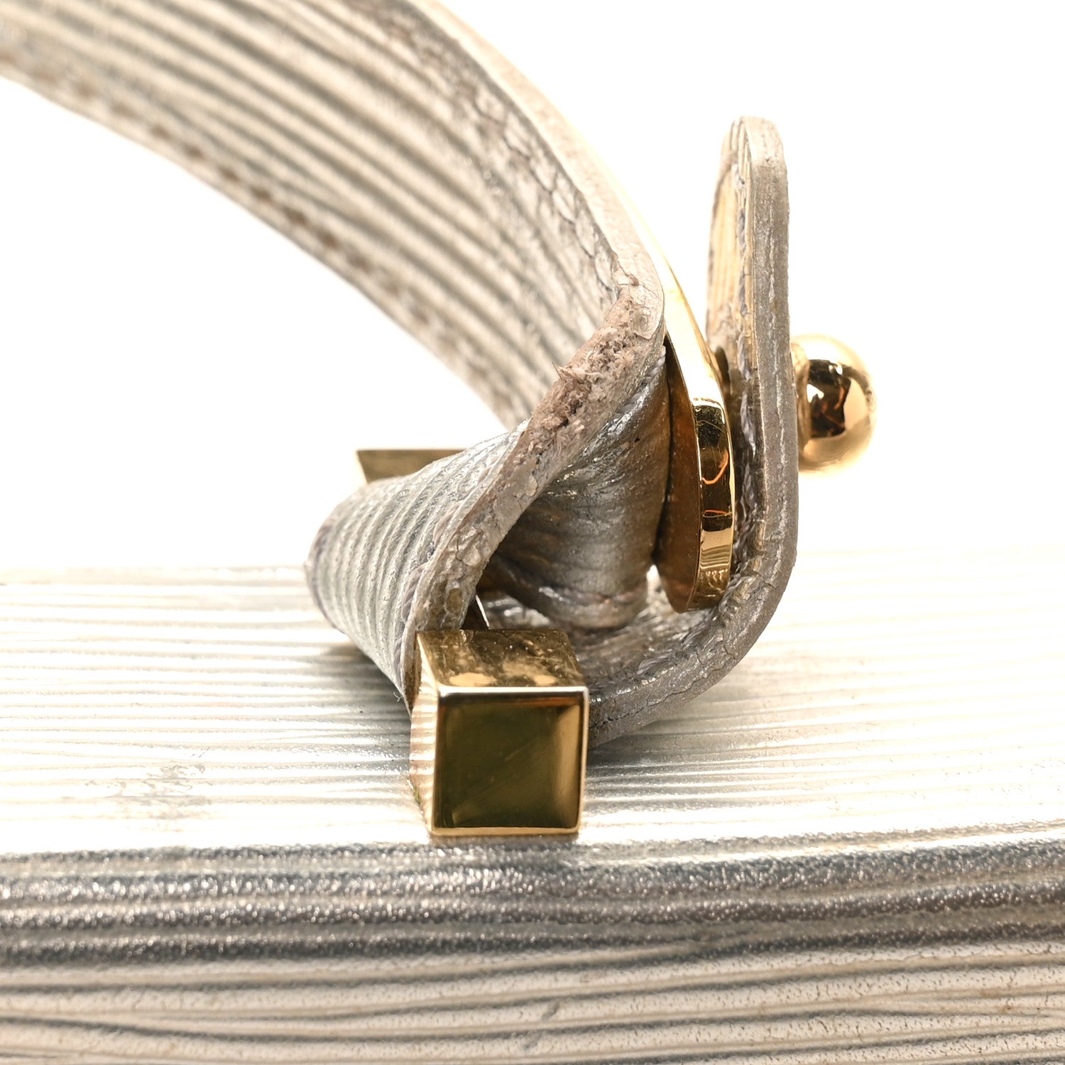Louis Vuitton Metallic Epi Galaxia Silver 1841914 – FASHIONPHILE