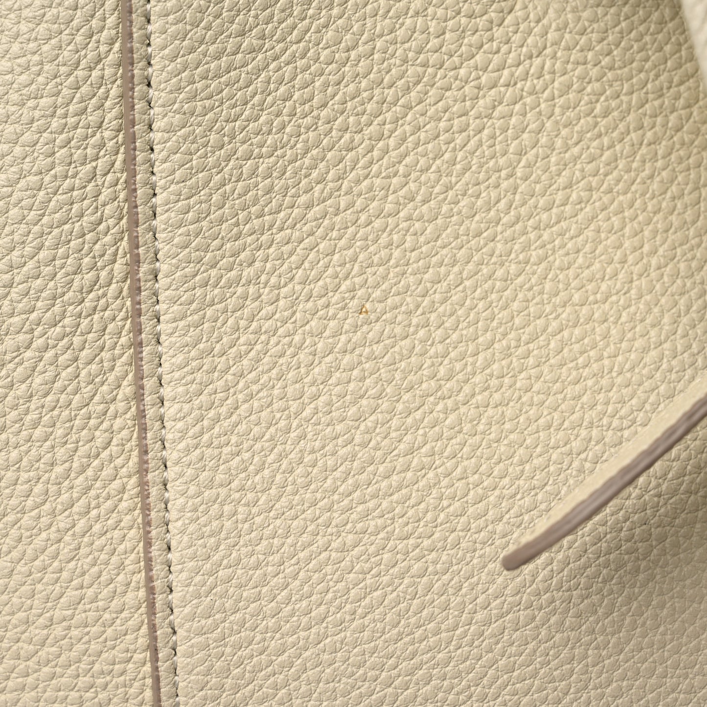 Soft Grained Calfskin Small Belt Cabas Phantom Chalk