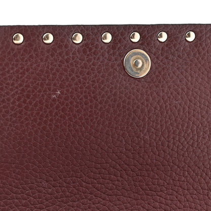 Valentino Garavani Pebbled Calfskin Rockstud Wallet on Chain Rubin 10 of 12