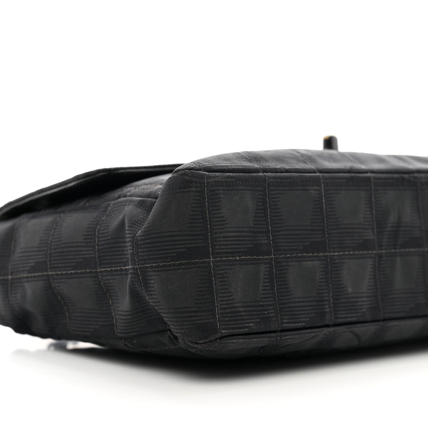 Nylon Medium Travel Flap Black