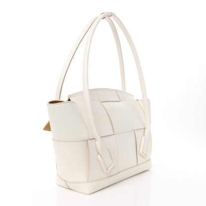 Bottega Veneta Calfskin Maxi Intrecciato Medium Arco White 3 of 12