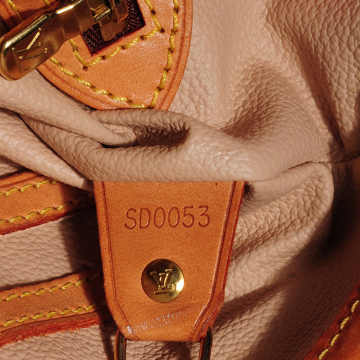 Monogram Petit Bucket 23