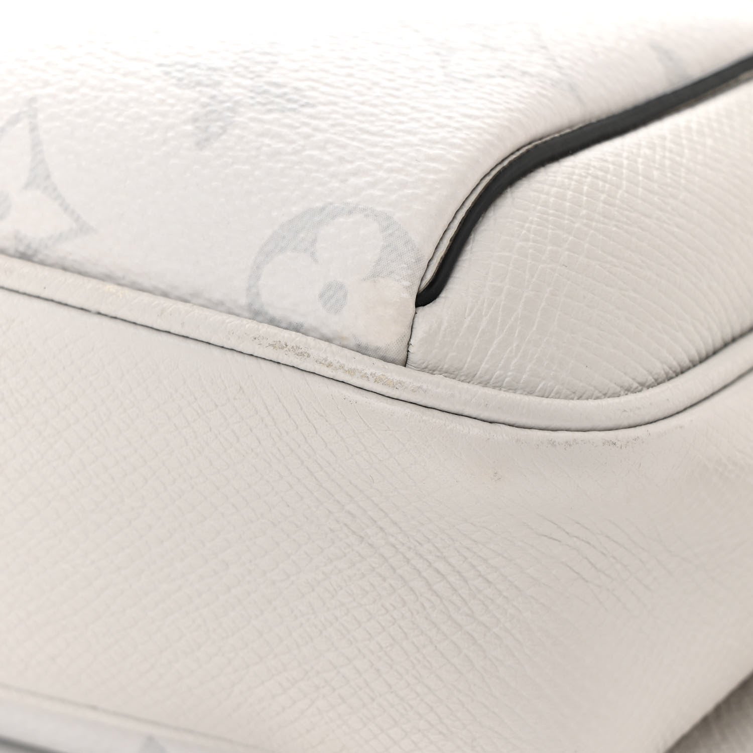 Louis Vuitton Taiga Monogram Outdoor Bumbag White 11 of 11
