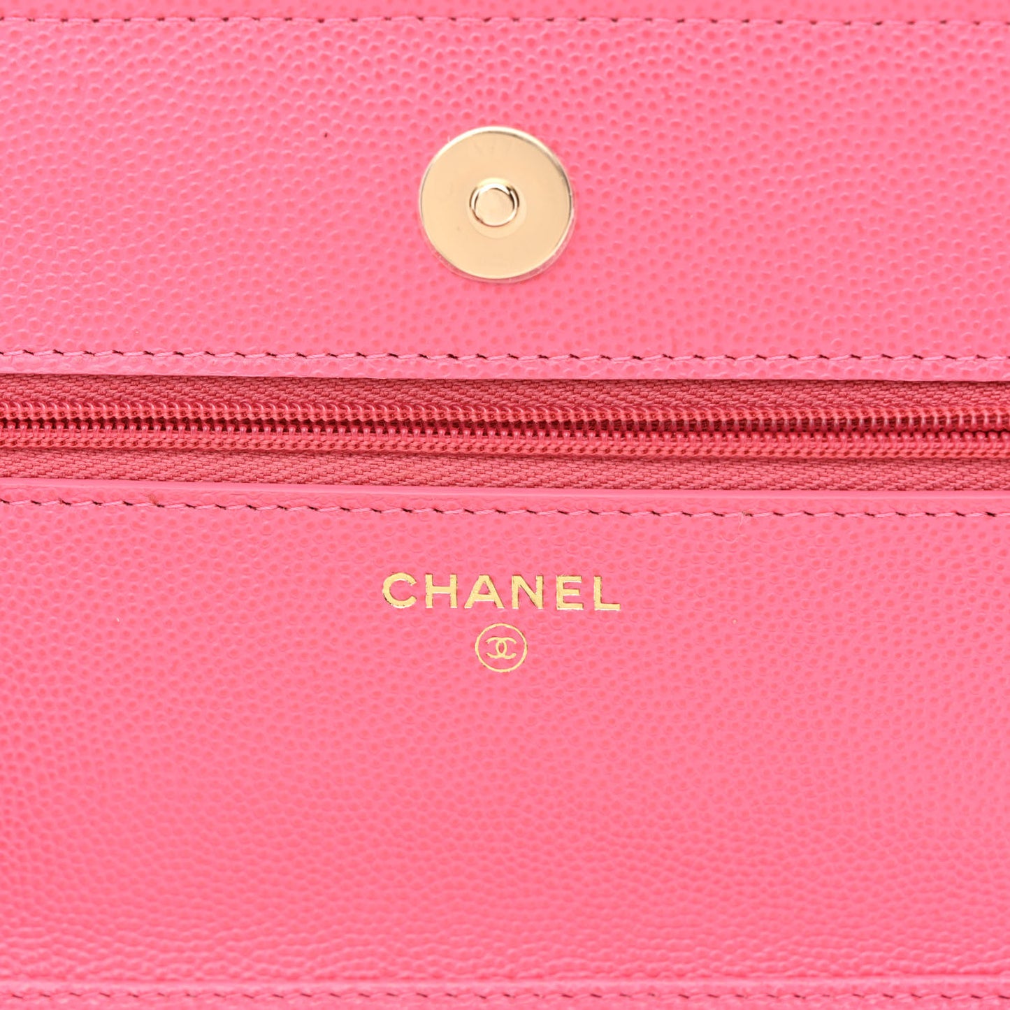 Caviar Quilted Wallet on Chain WOC Pink