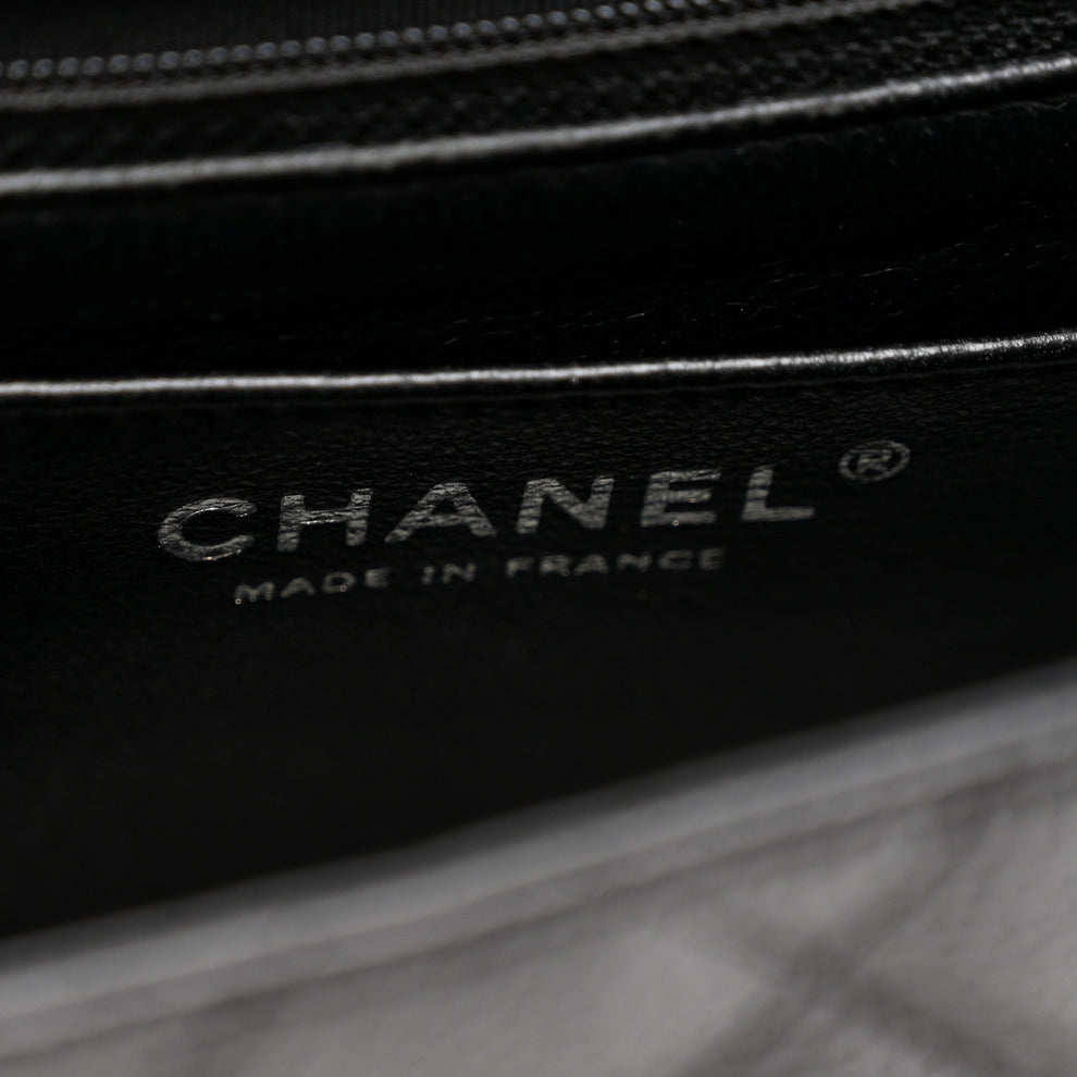 Chanel Caviar Quilted Mini Square Flap Black 1850592 – FASHIONPHILE