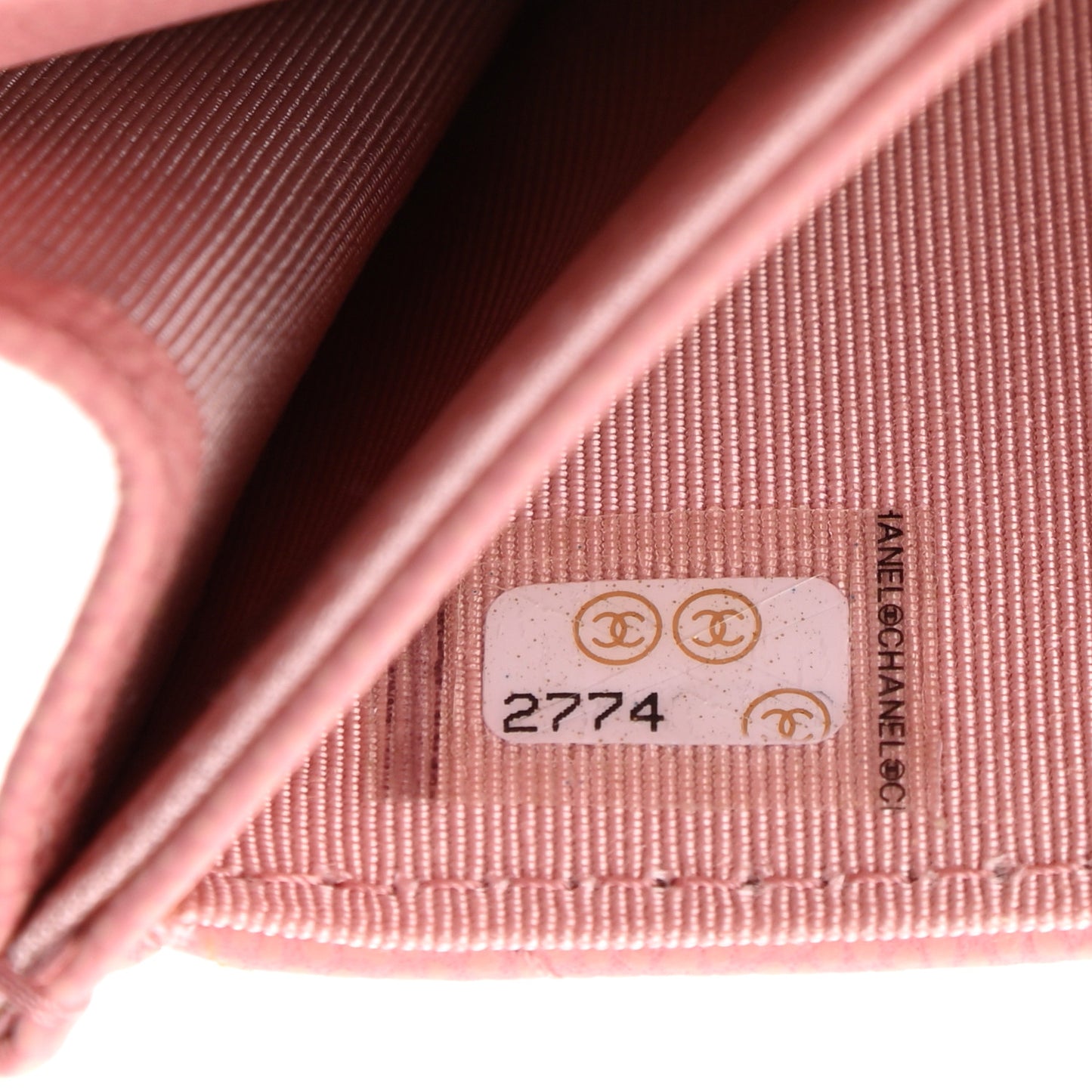 Caviar Flat Chevron Quilted Flap Card Holder Pink