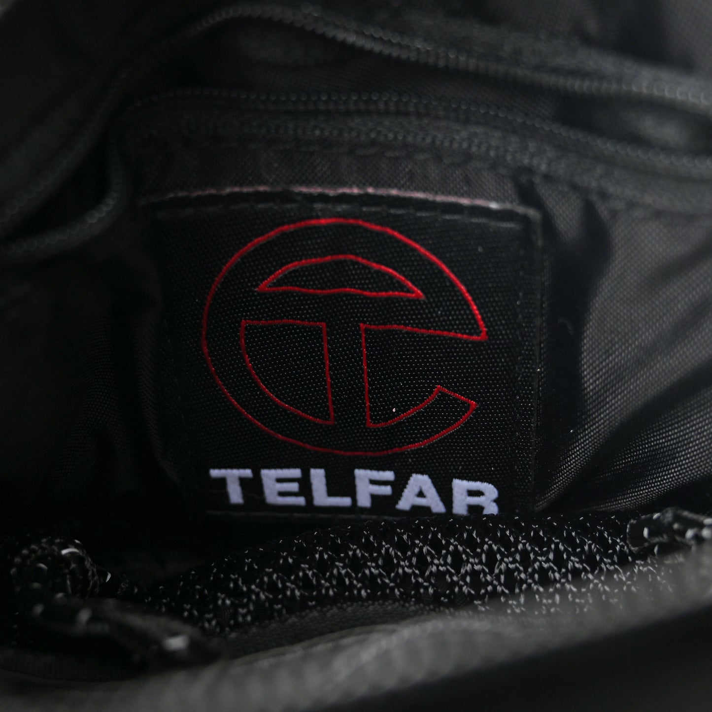 x EASTPAK Tactical Nylon Circle Bag Black