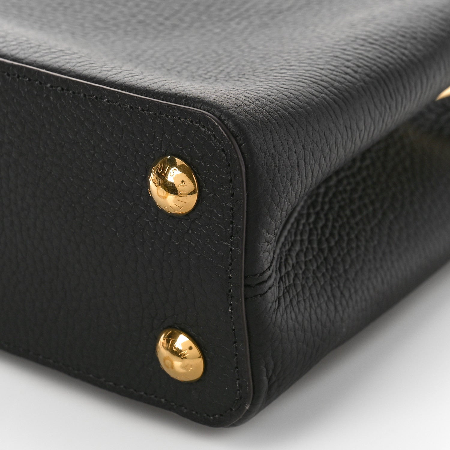 Louis Vuitton Taurillon Capucines BB Black 8 of 8