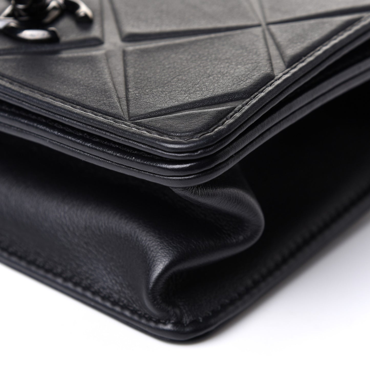 Calfskin Mini Propeller Flap Black
