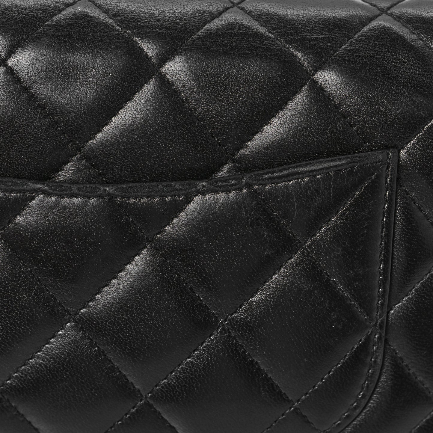 Lambskin Quilted Wallet On Chain WOC Black