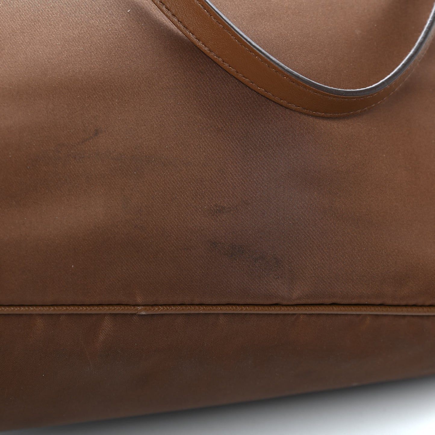 Tessuto Nylon Saffiano Shopping Tote Corinto