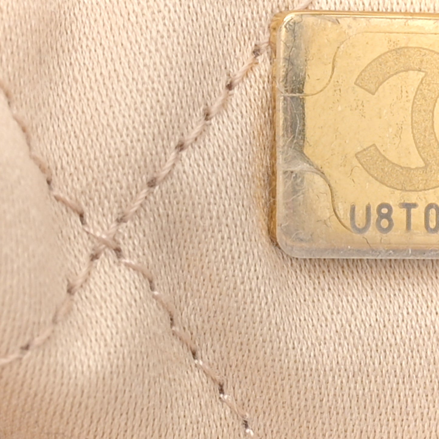 Shiny Calfskin Quilted Chanel 22 White