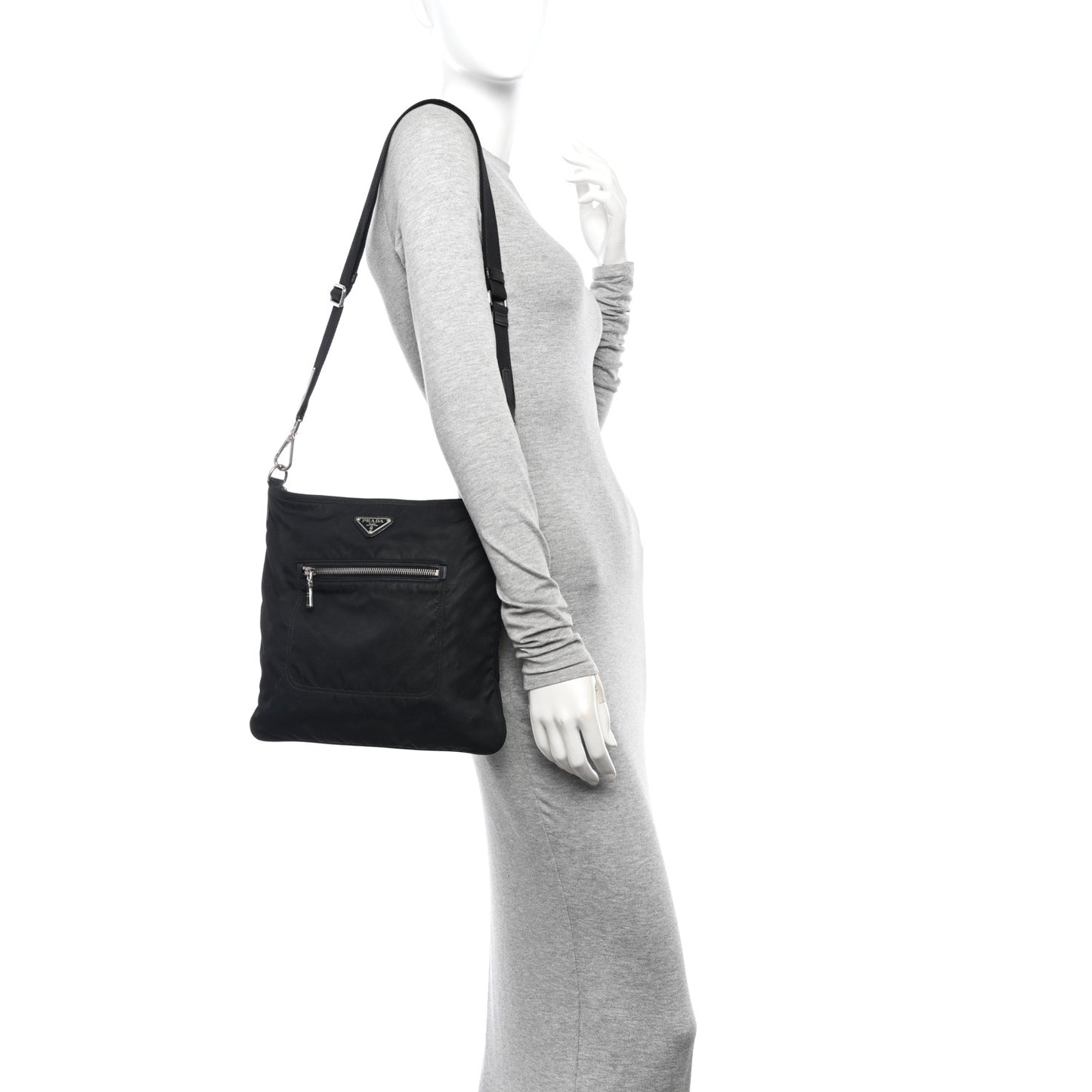 Nylon Flat Messenger Bag Black