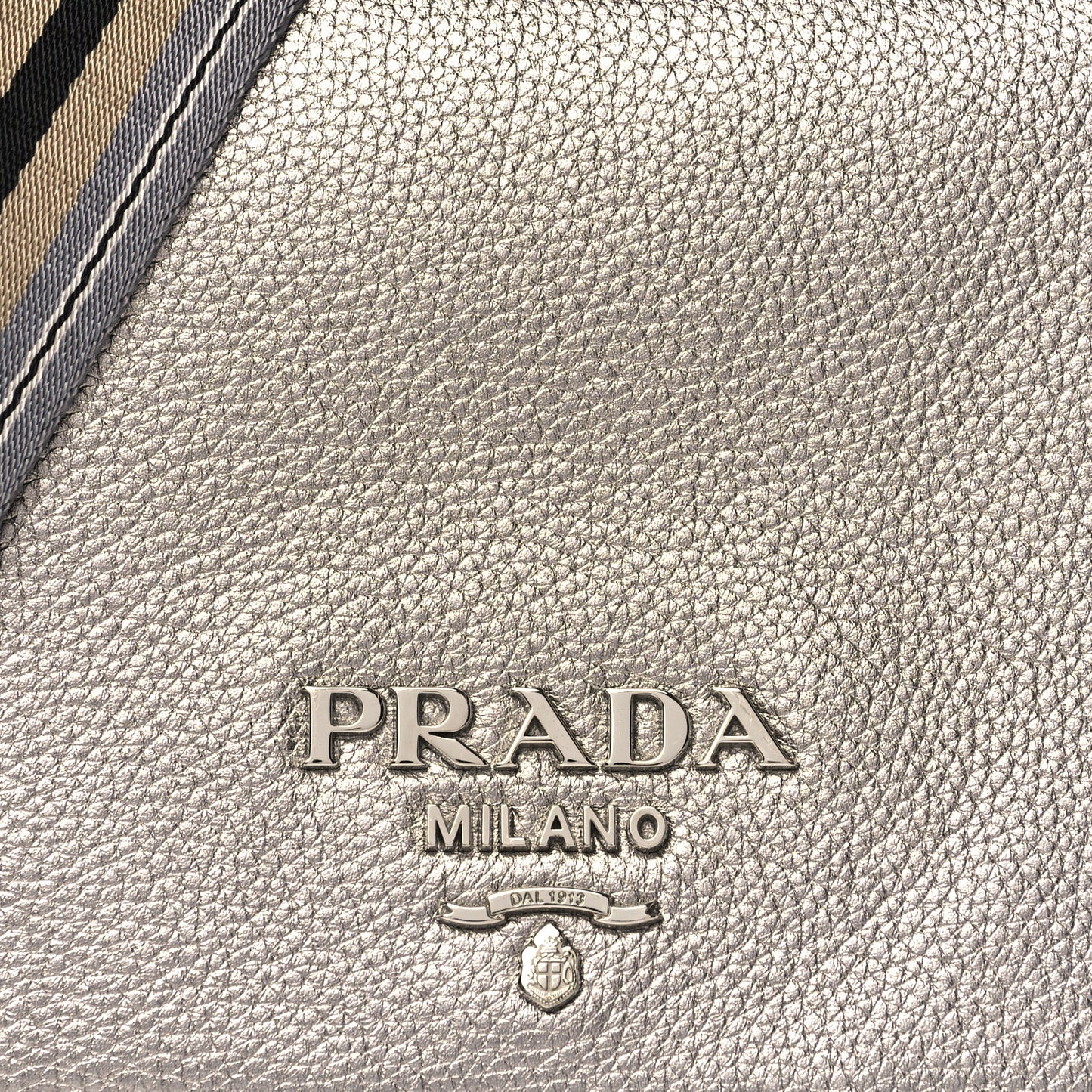 Metallic Vitello Daino Flap Crossbody Cromo