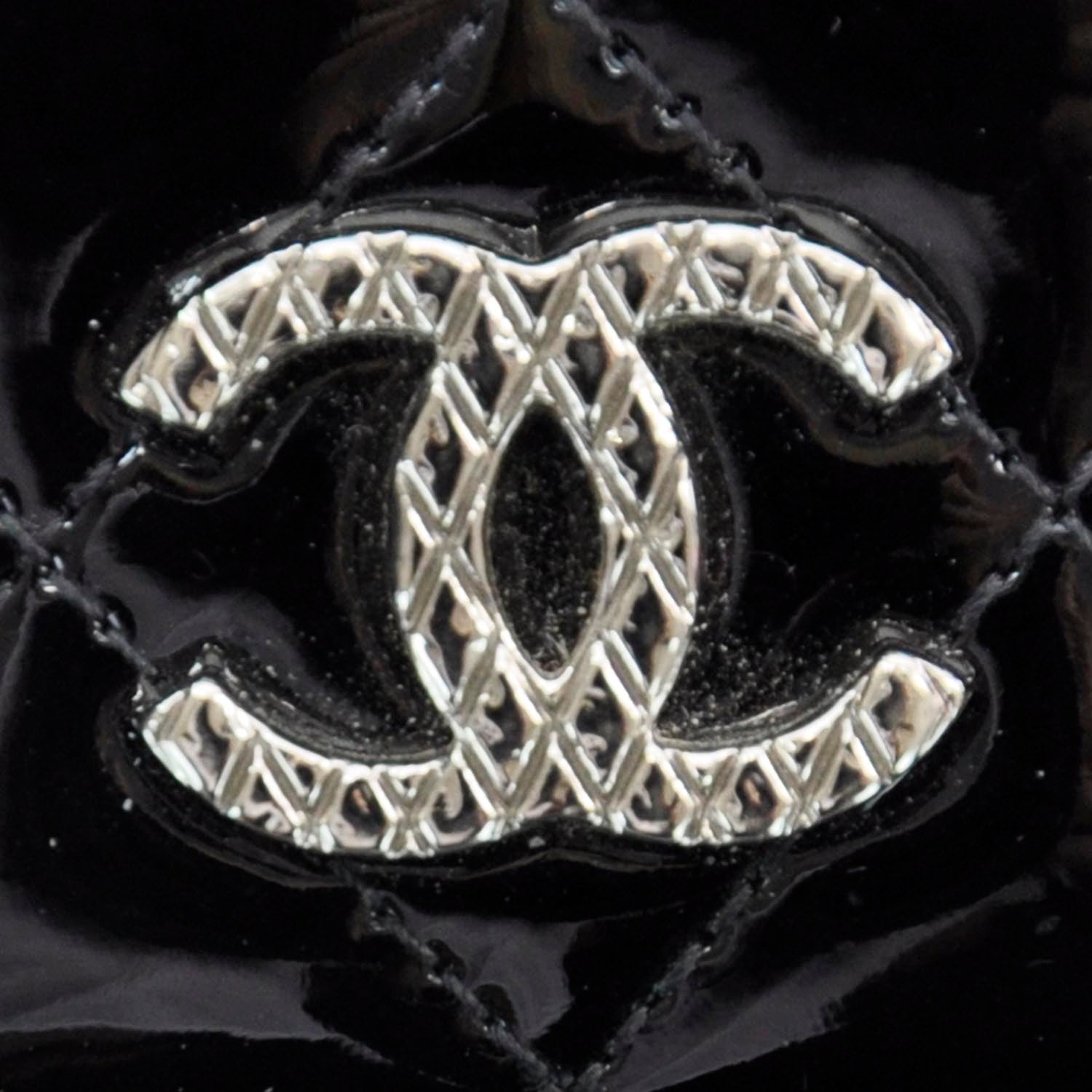 Chanel Patent Yen Wallet Black 5 of 10