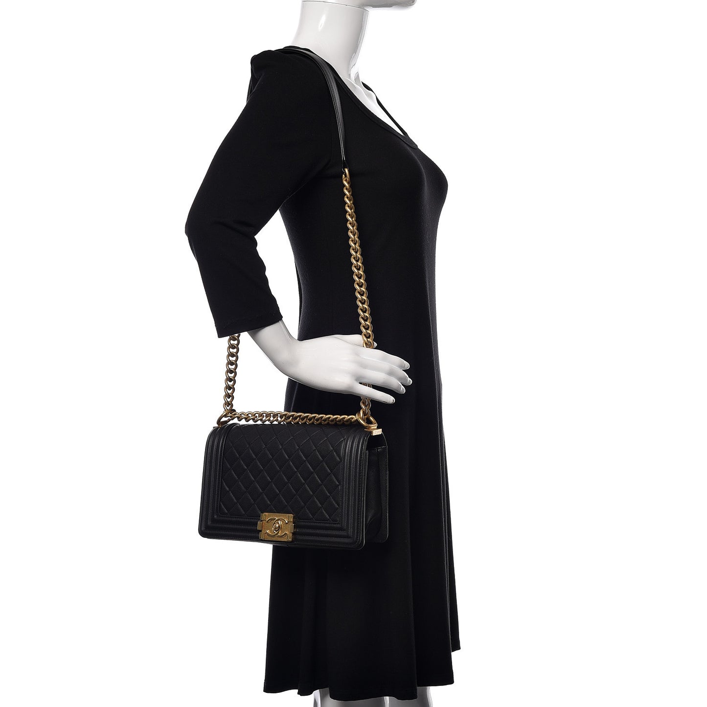 Caviar Quilted Medium Boy Flap Black