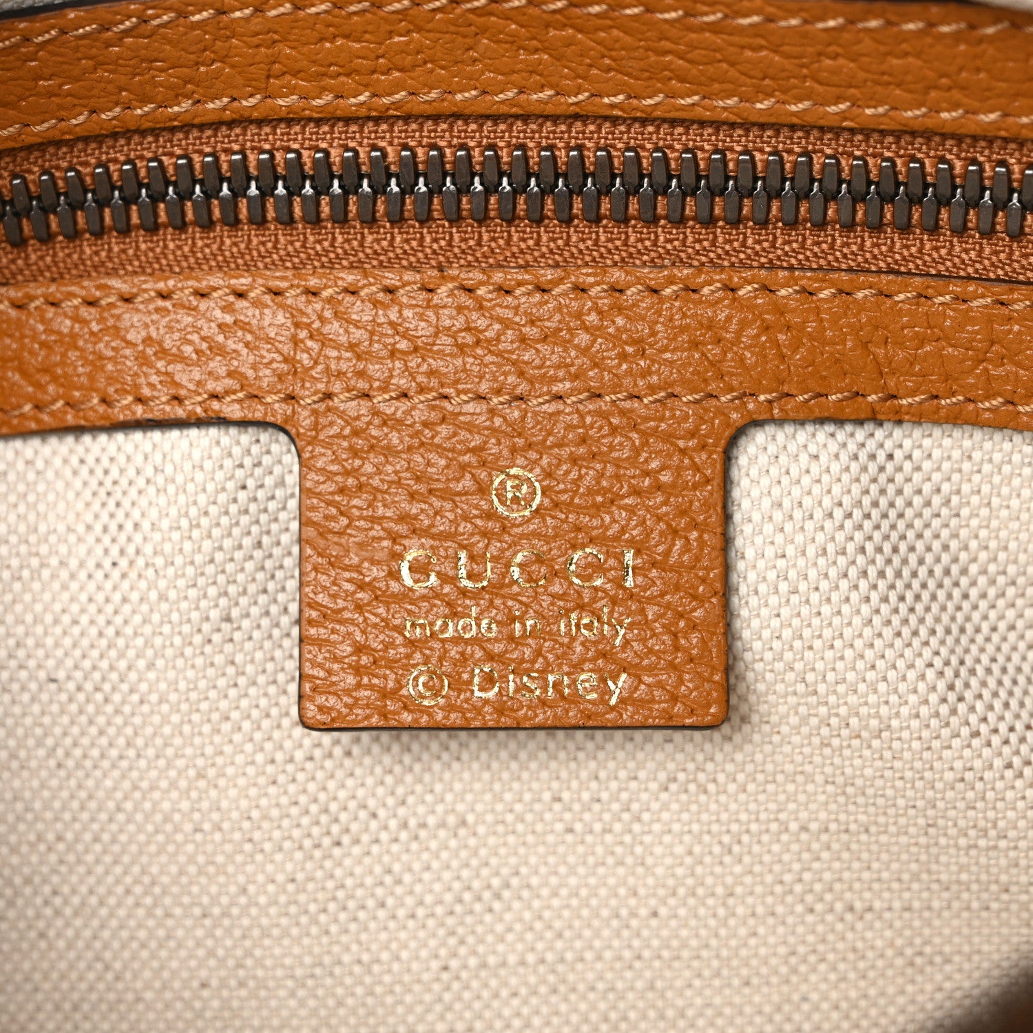 Gucci X DISNEY Mini Vintage GG Supreme Monogram Mickey Mouse Small Belt Bag 90 36 Beige Vintage Sun Oil 6 of 10