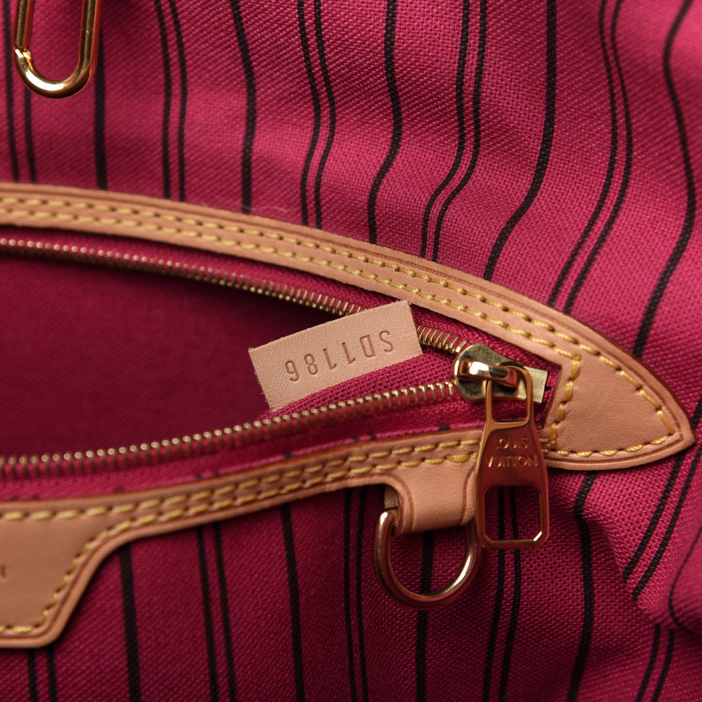 Monogram Delightful MM Pivoine