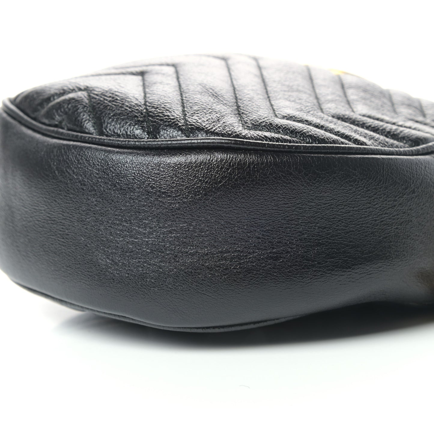 Azalea Calfskin Matelasse Heart Mini GG Marmont Round Shoulder Bag Black