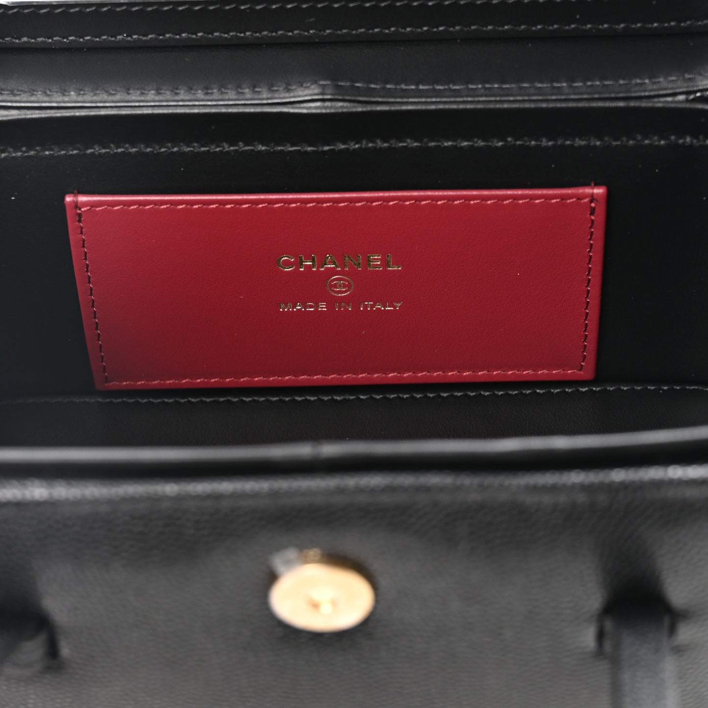 Shiny Caviar Preppy Coco Long Vanity With Strap Black