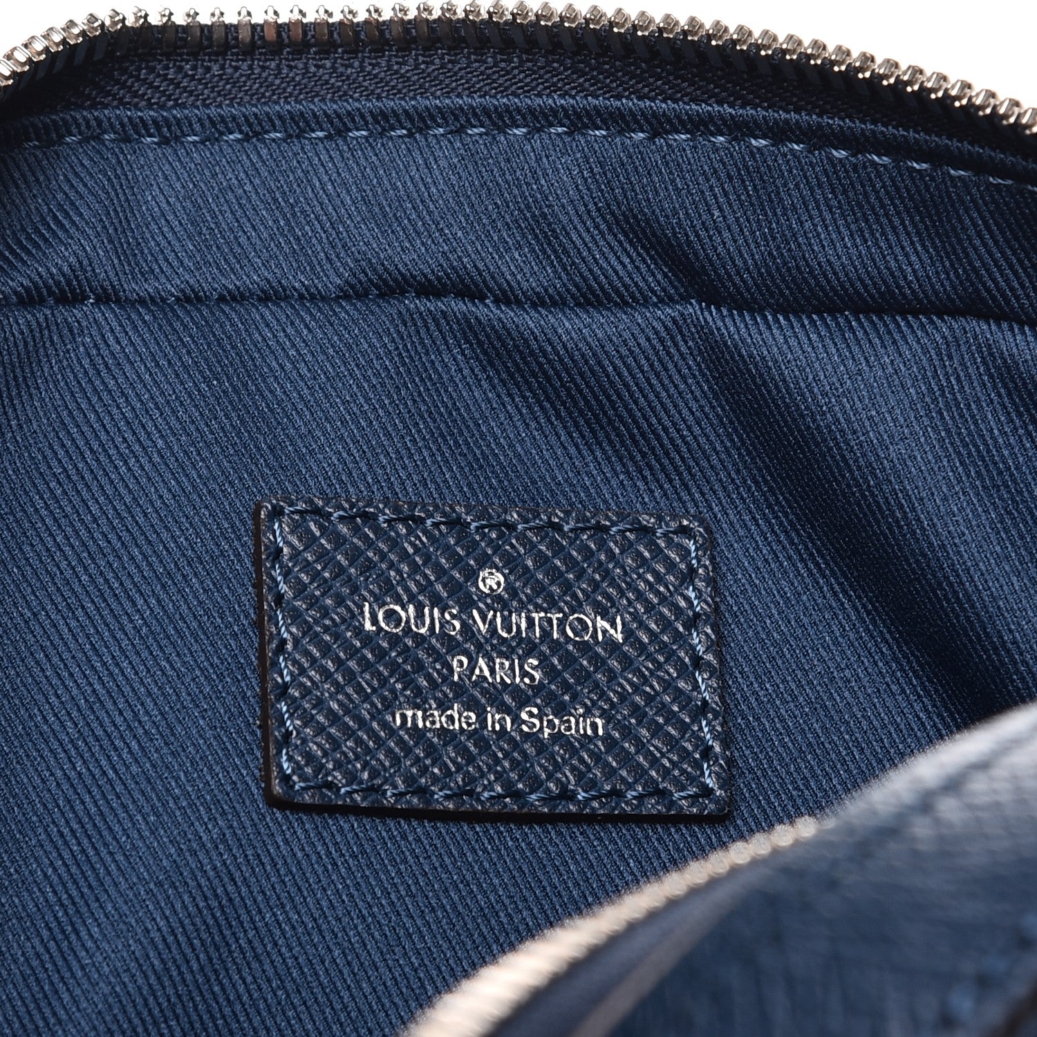 Louis Vuitton Taiga Anton Pochette Ocean 6 of 8