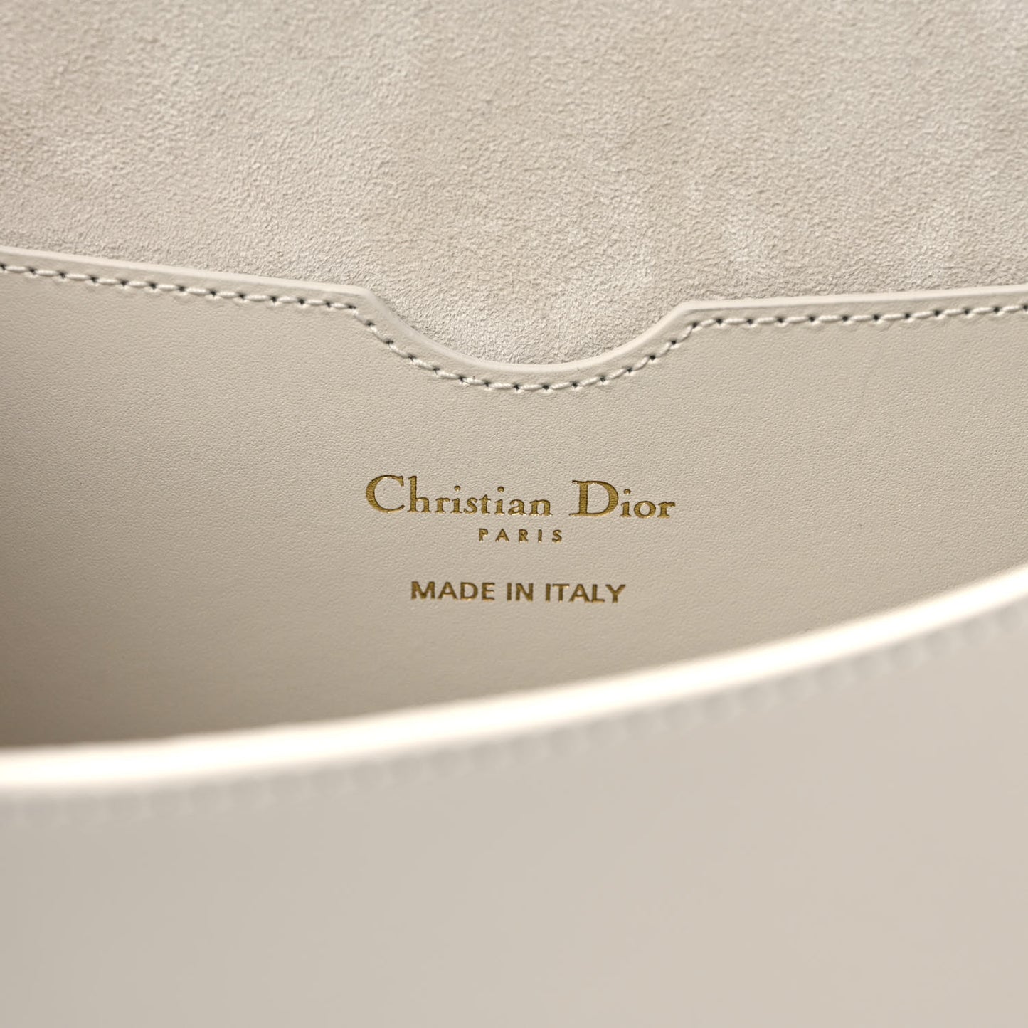 Box Calfskin Large Bobby Flap White