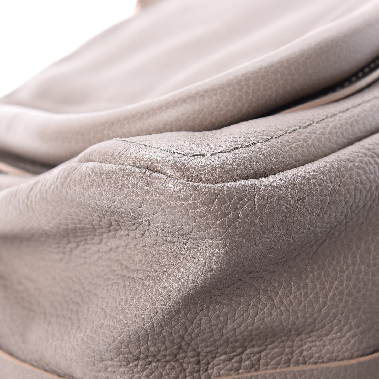 Calfskin Medium Paraty Cashmere Grey