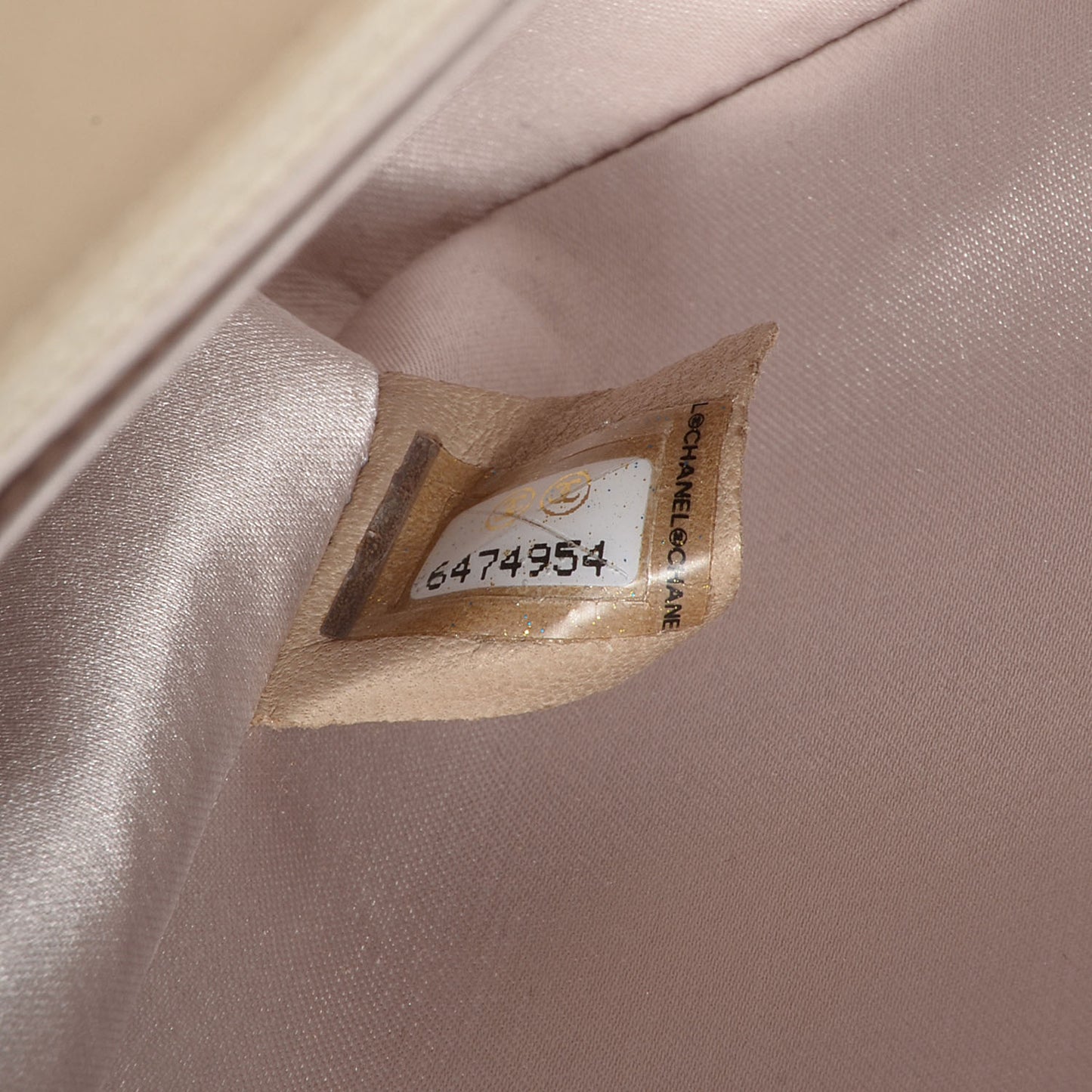 Nylon Travel Medium Flap Light Beige