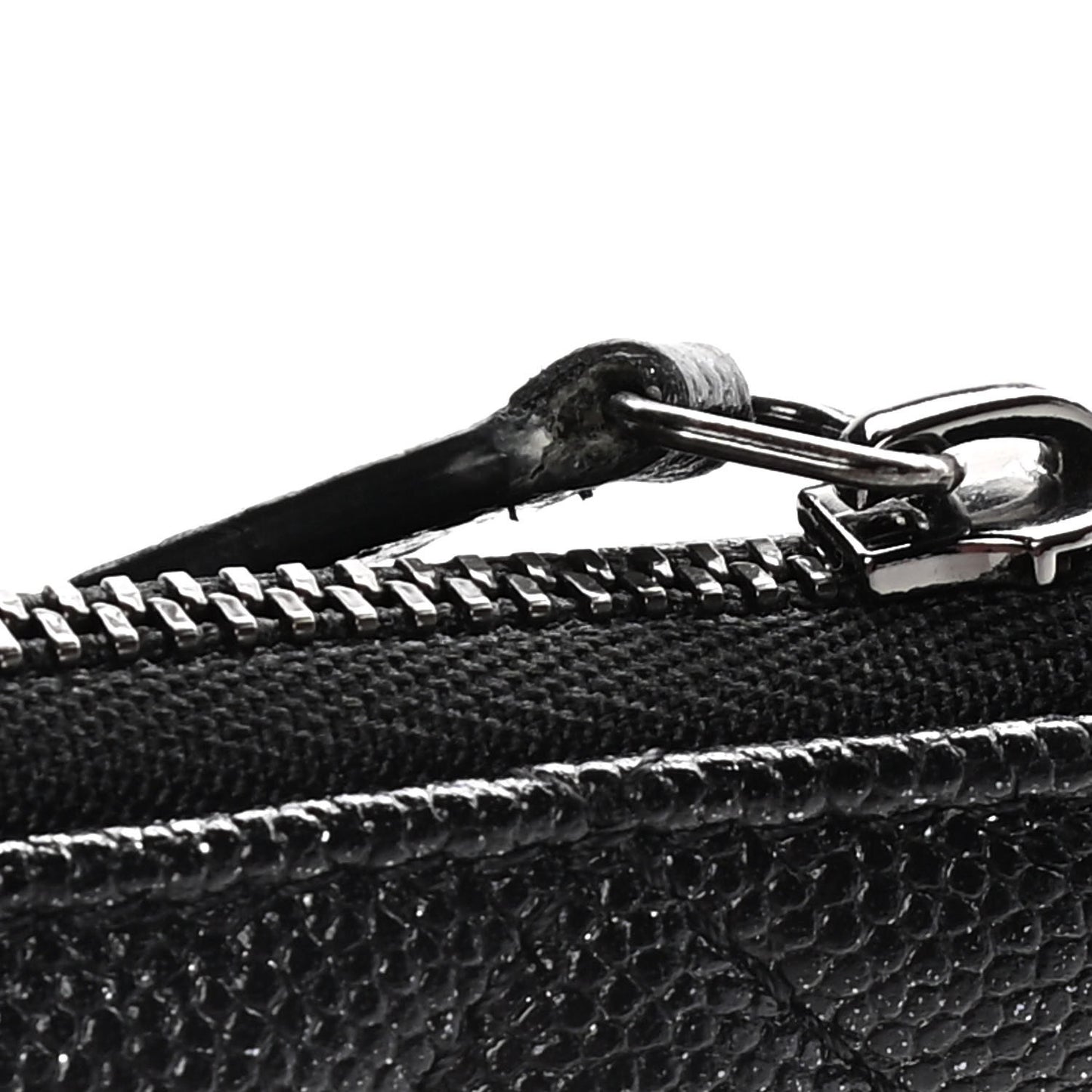 Caviar Quilted Medium Cosmetic Case Black