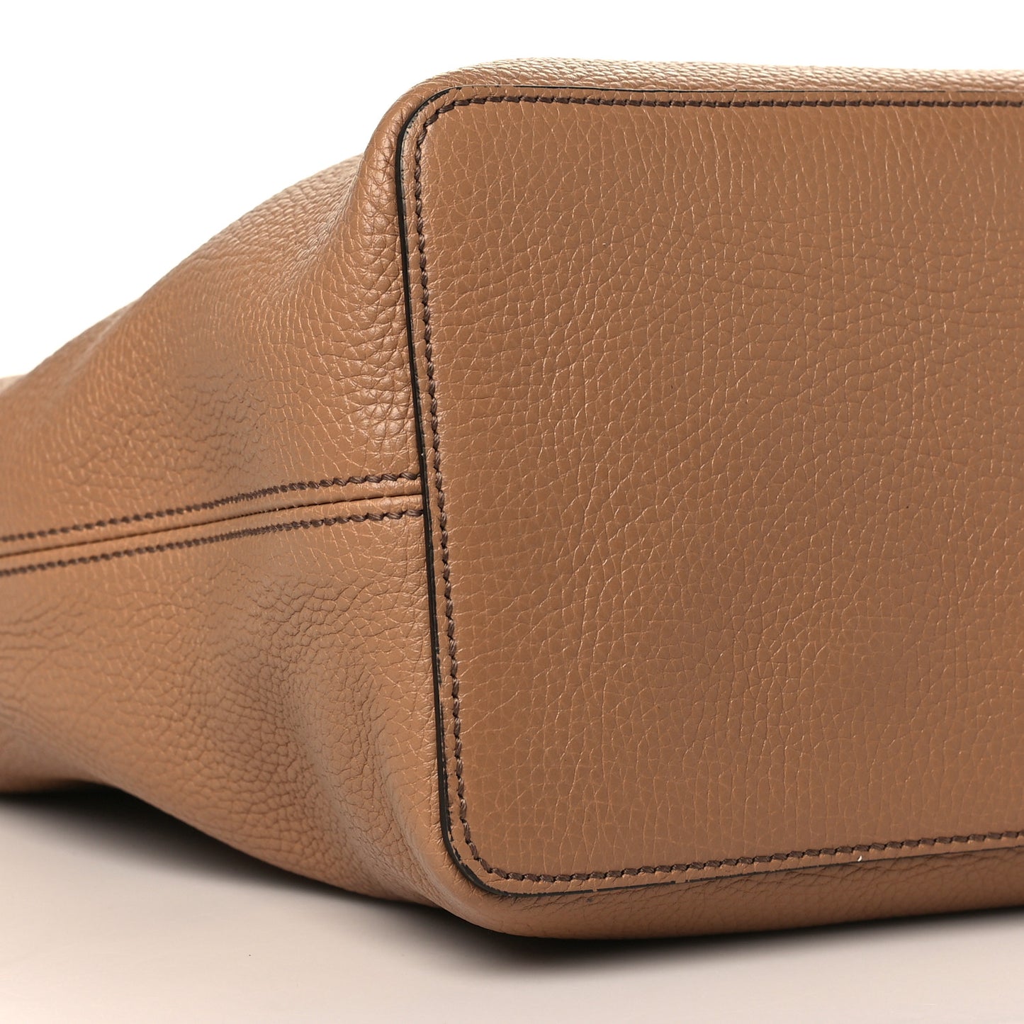 Pebbled Calfskin Large Soho Hobo Camelia