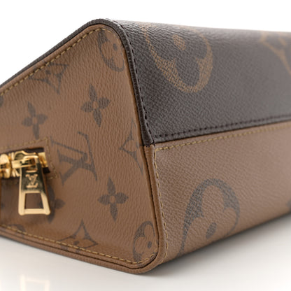 Louis Vuitton Reverse Monogram Giant OnTheGo East West 8 of 9