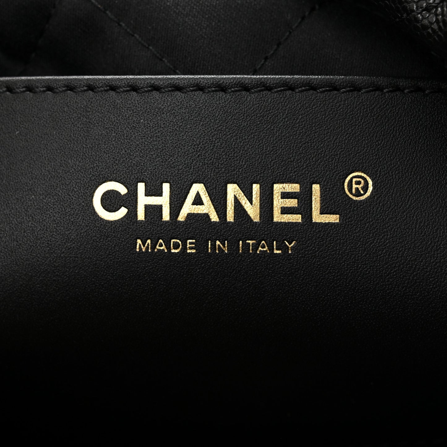 Shiny Caviar Quilted Monochrome Mini Chanel 22 Black