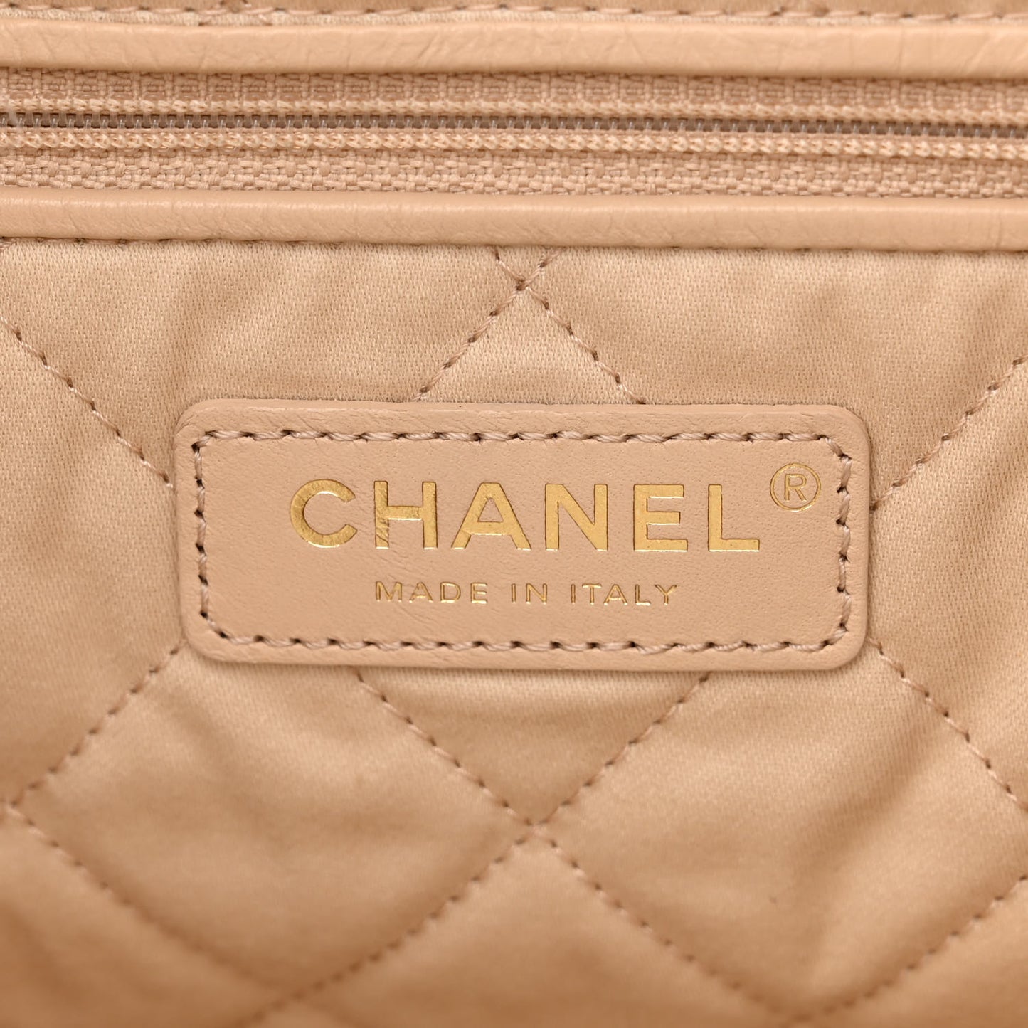Shiny Calfskin Quilted Small Chanel 22 White