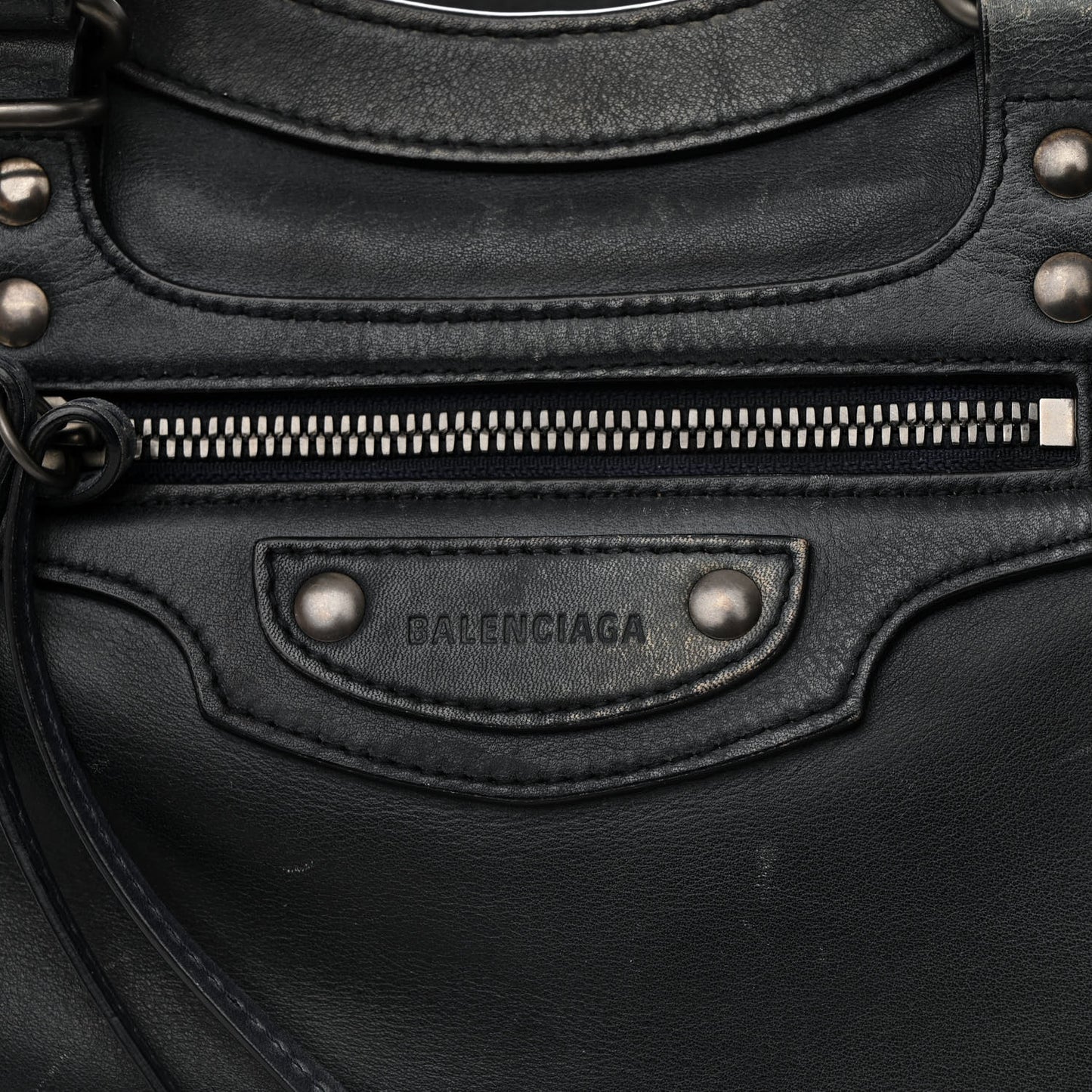 Used Calfskin Silver Hardware Neo Classic City Navy