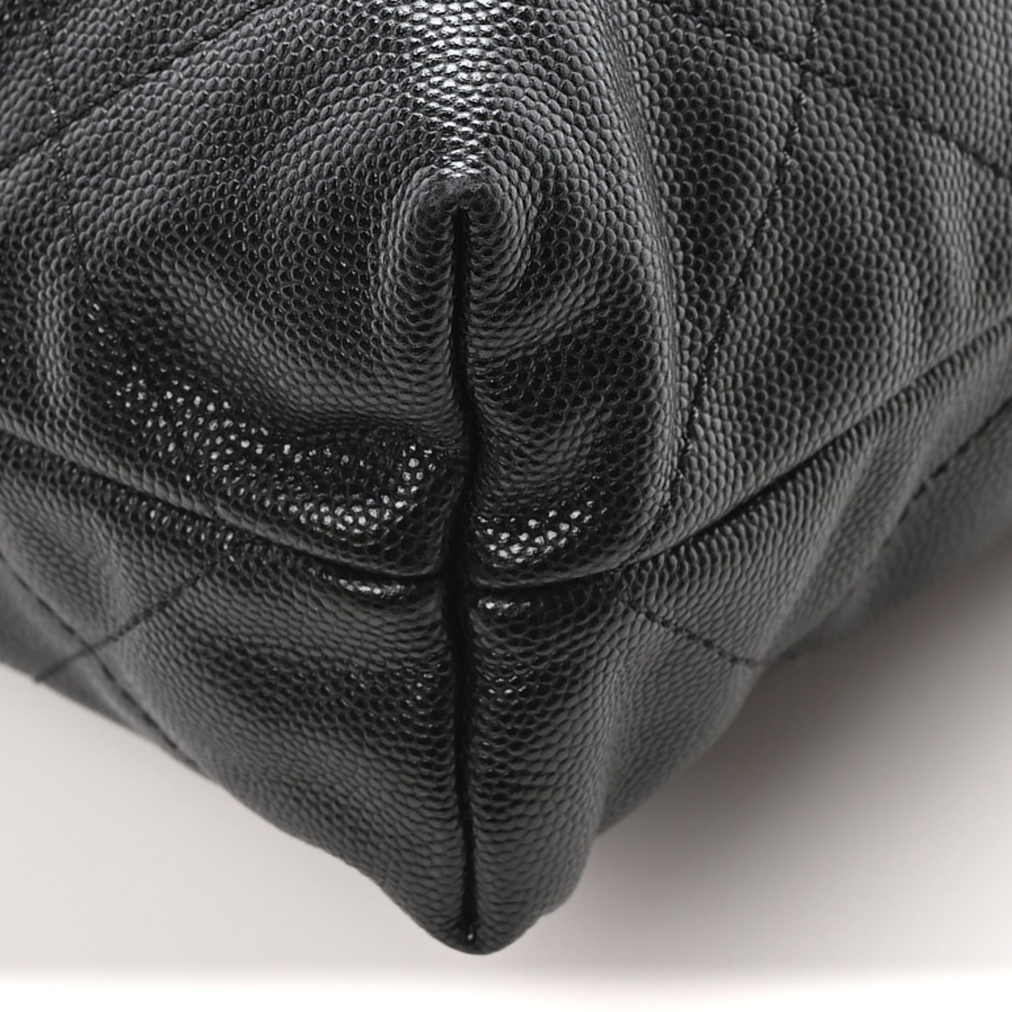 Shiny Caviar Quilted Small Chanel 22 Black